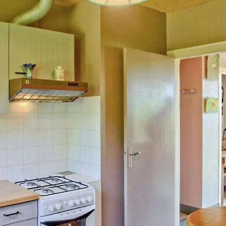 Vakantiehuis In Montsernelle *