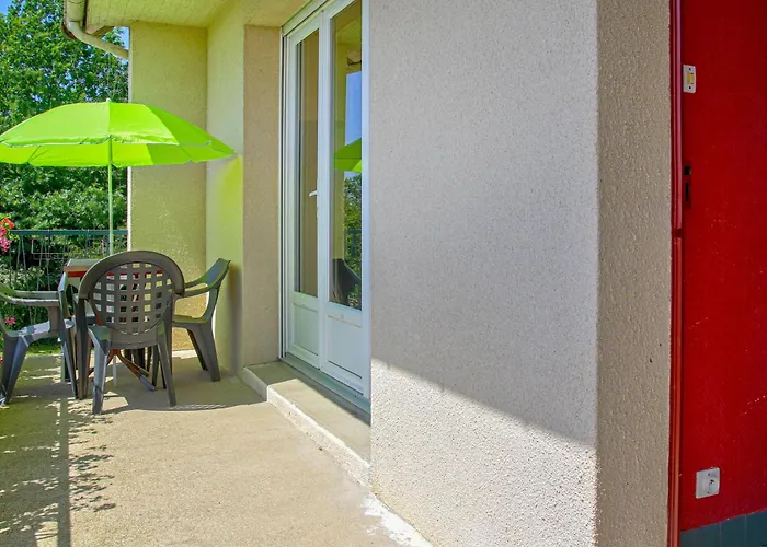 בית נופש In Montsernelle *